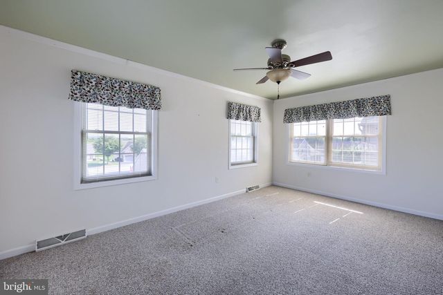 728 HEATHER RDG, Manheim, PA 17545