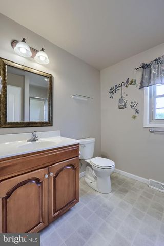 728 HEATHER RDG, Manheim, PA 17545