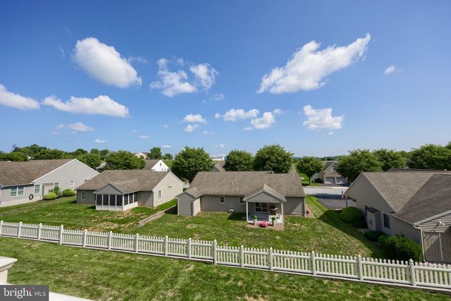 728 HEATHER RDG, Manheim, PA 17545