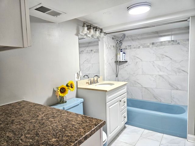 7119 W Sunnyside Avenue, Norridge, IL 60706