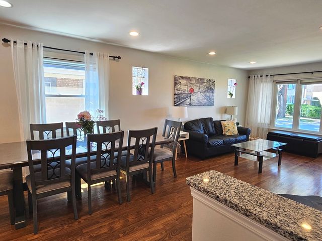 7119 W Sunnyside Avenue, Norridge, IL 60706