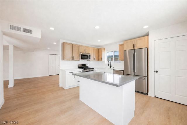 2454 Winterwood Boulevard, Las Vegas, NV 89142