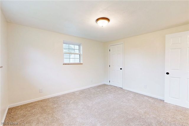 273 Lovers Lane, Steubenville, OH 43953
