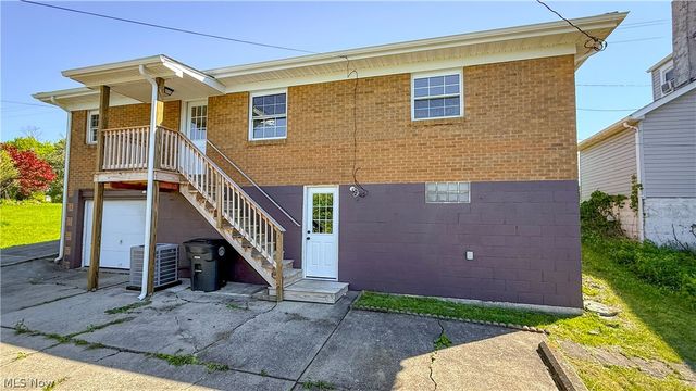 273 Lovers Lane, Steubenville, OH 43953