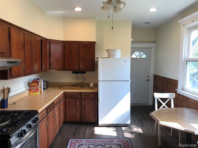 2698 15th Street, Detroit, MI 48216