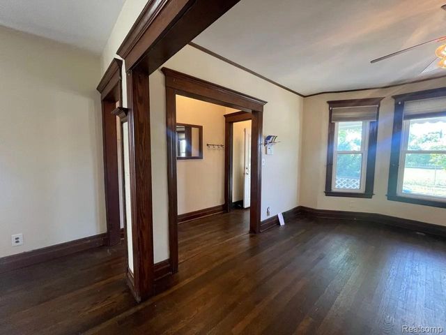 2698 15th Street, Detroit, MI 48216