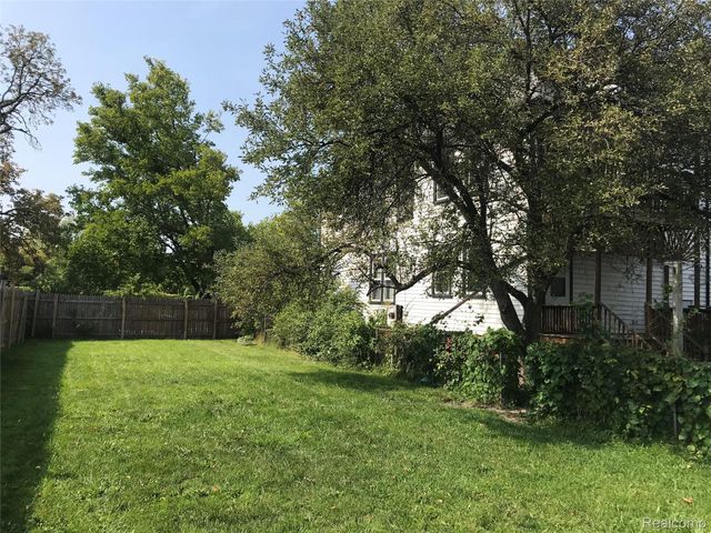 2698 15th Street, Detroit, MI 48216