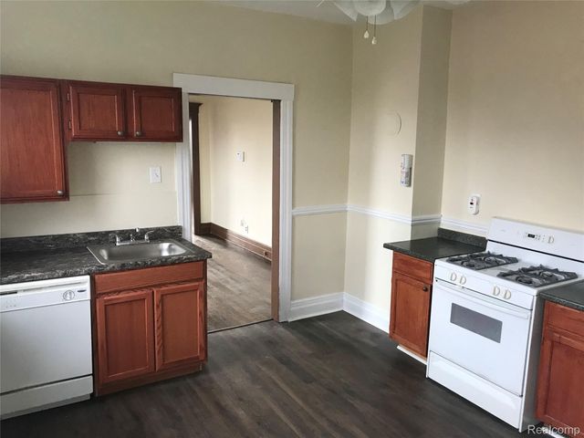 2698 15th Street, Detroit, MI 48216