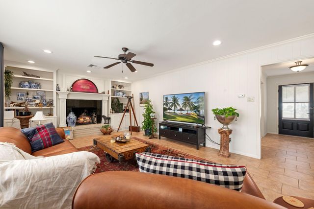 6010 Coral Ridge Road, Houston, TX 77069