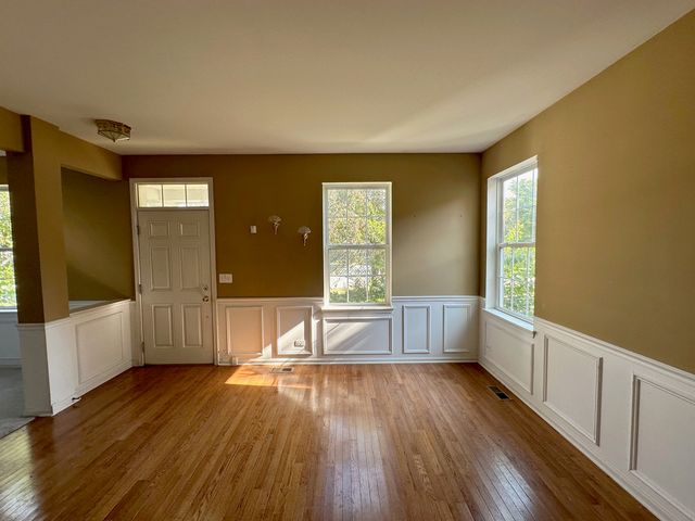 331 Parkstone Drive, Cary, IL 60013