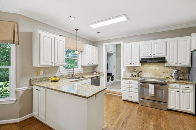 9305 Atherton Dr, Brentwood, TN 37027