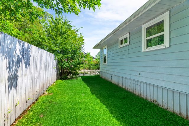 2512 Rainey Street, Greenville, TX 75401