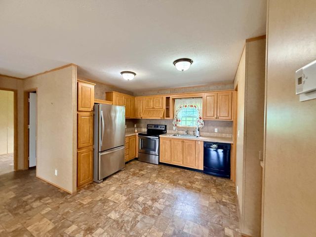 190 Co Rd 909, Etowah, TN 37331