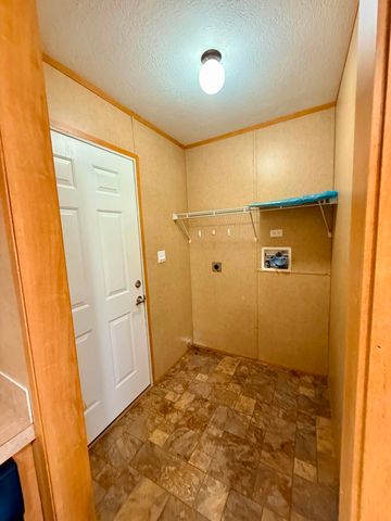 190 Co Rd 909, Etowah, TN 37331