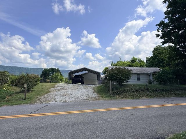 190 Co Rd 909, Etowah, TN 37331
