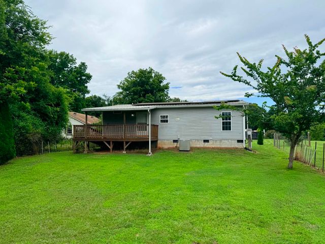 190 Co Rd 909, Etowah, TN 37331