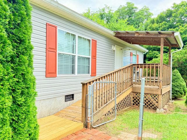 190 Co Rd 909, Etowah, TN 37331
