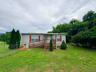 190 Co Rd 909, Etowah, TN 37331
