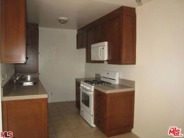 5252 COLDWATER CANYON Avenue 207, Van Nuys (los Angeles), CA 91401