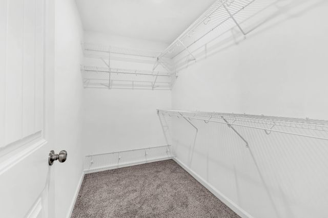 1607 Peacock Dr, Clarksville, TN 37043