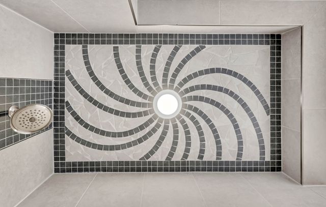 1607 Peacock Dr, Clarksville, TN 37043