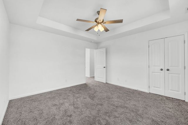 1607 Peacock Dr, Clarksville, TN 37043