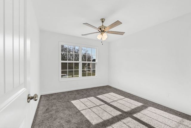 1607 Peacock Dr, Clarksville, TN 37043