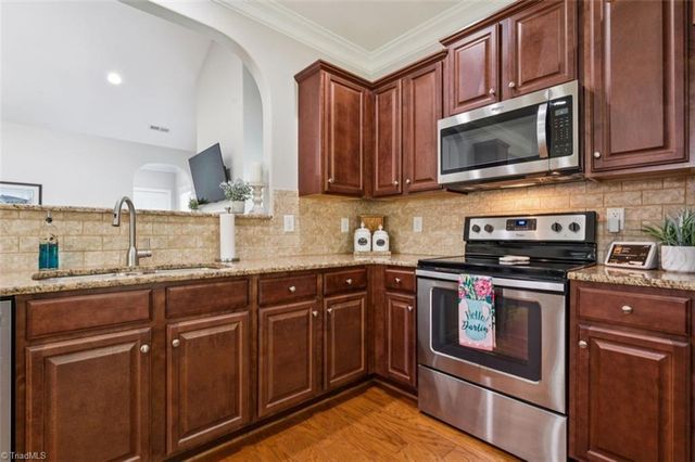 408 Zurich Court, Winston-salem, NC 27127