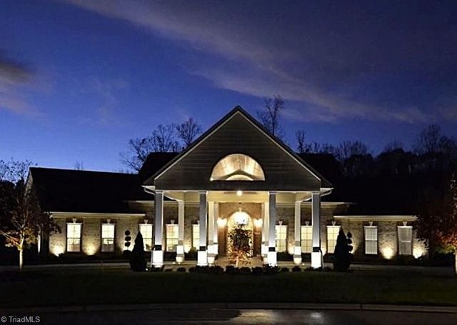 408 Zurich Court, Winston-salem, NC 27127