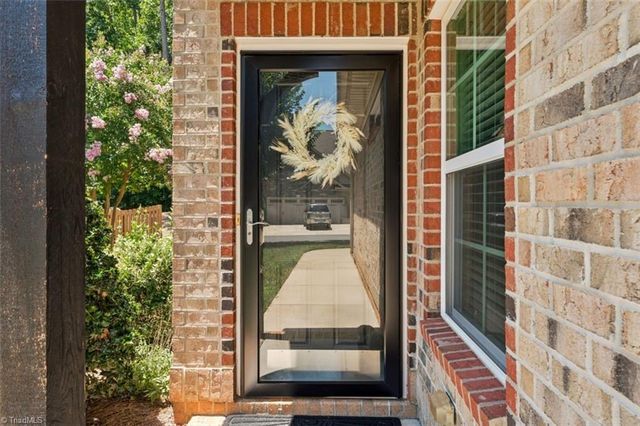 408 Zurich Court, Winston-salem, NC 27127