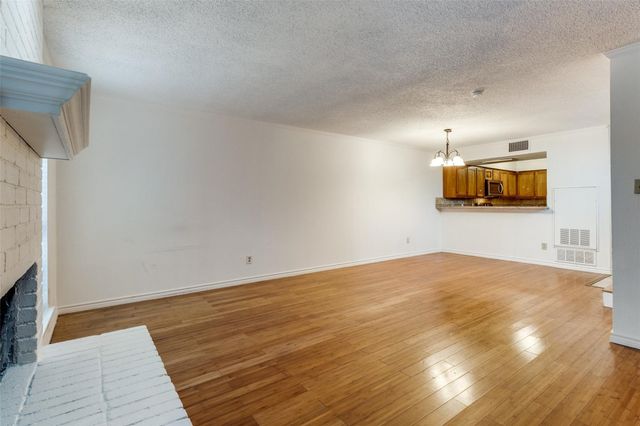 2414 Cordoba Drive, Carrollton, TX 75006