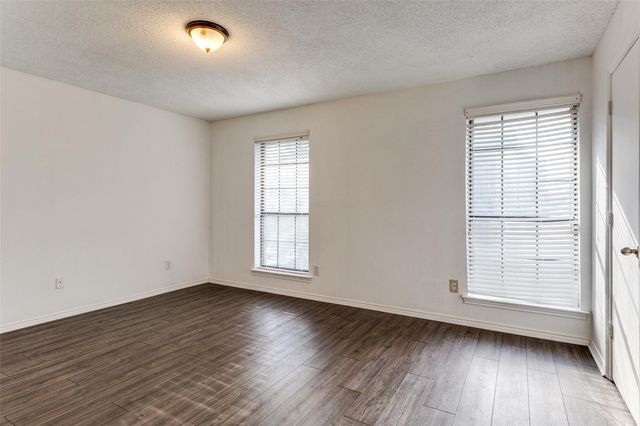2414 Cordoba Drive, Carrollton, TX 75006