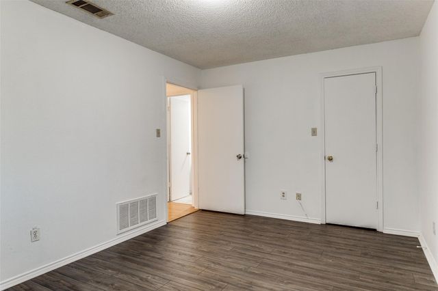 2414 Cordoba Drive, Carrollton, TX 75006
