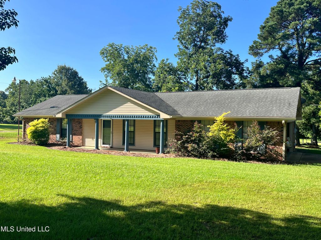 300 Williams Road, Florence, MS 39073
