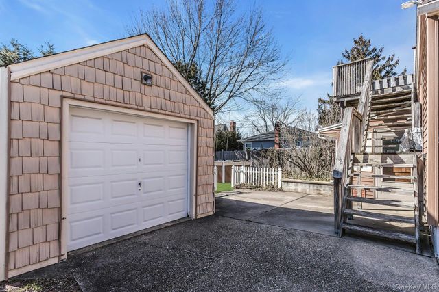 306 Park Avenue, Freeport, NY 11520