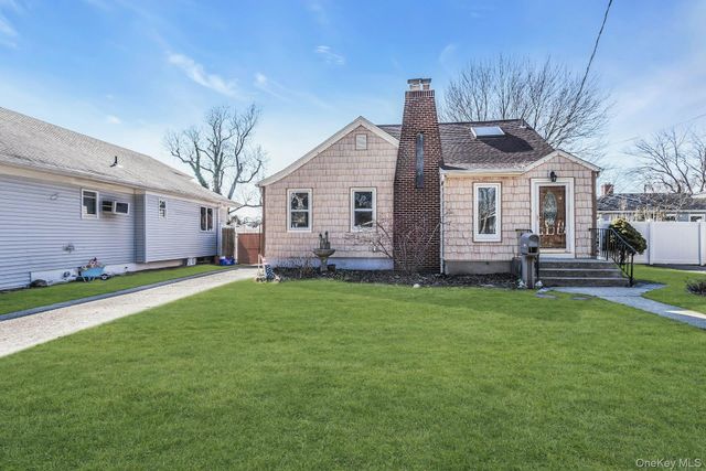 306 Park Avenue, Freeport, NY 11520