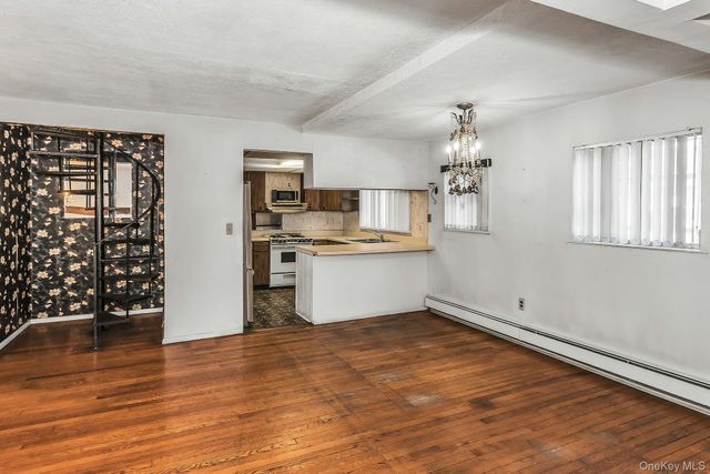 306 Park Avenue, Freeport, NY 11520