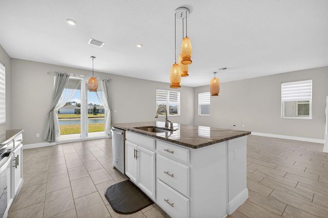 10916 SW Robbia Way, Port St. Lucie, FL 34987
