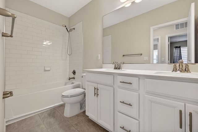 10916 SW Robbia Way, Port St. Lucie, FL 34987