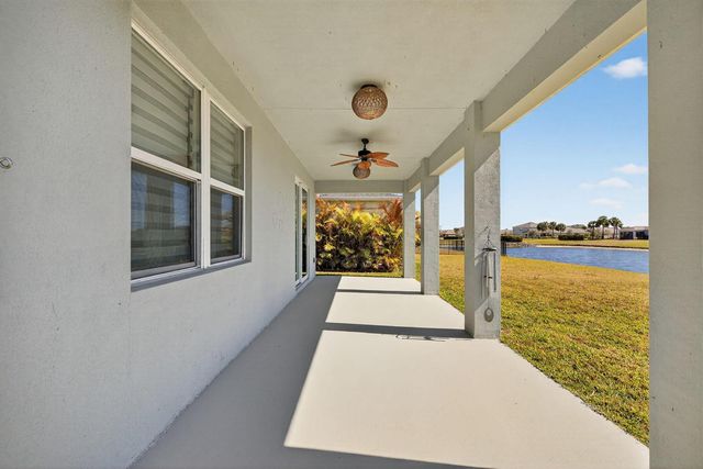 10916 SW Robbia Way, Port St. Lucie, FL 34987