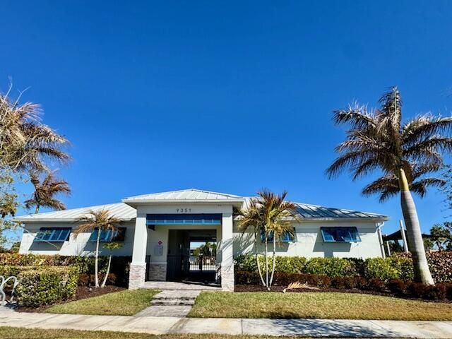 10916 SW Robbia Way, Port St. Lucie, FL 34987