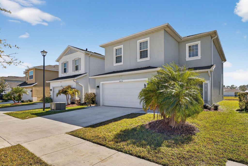 10916 SW Robbia Way, Port St. Lucie, FL 34987