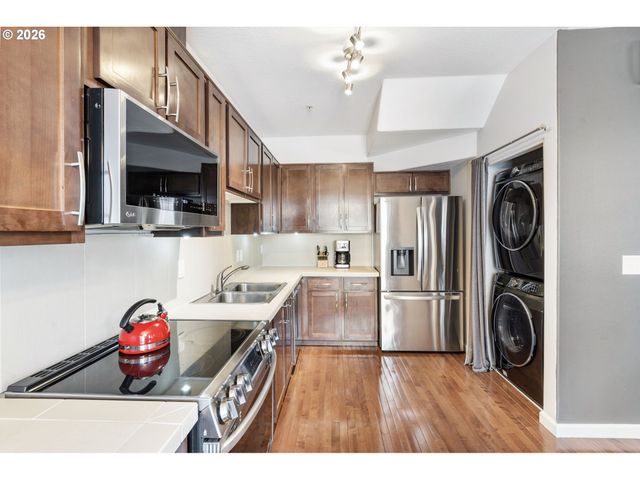 679 Nw 118TH Ave 107, Portland, OR 97229