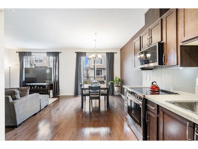679 Nw 118TH Ave 107, Portland, OR 97229