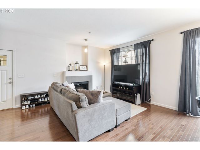 679 Nw 118TH Ave 107, Portland, OR 97229