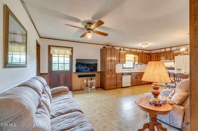453 Twin Barns Road, Greeneville, TN 37743
