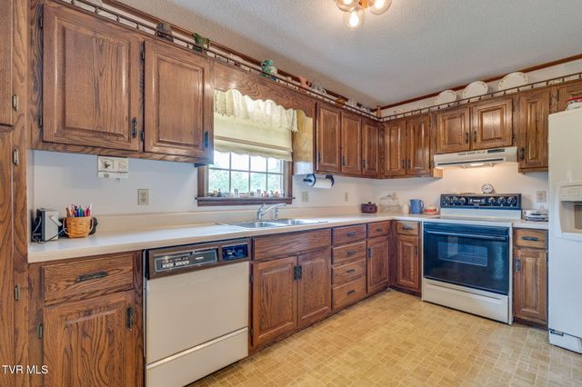 453 Twin Barns Road, Greeneville, TN 37743