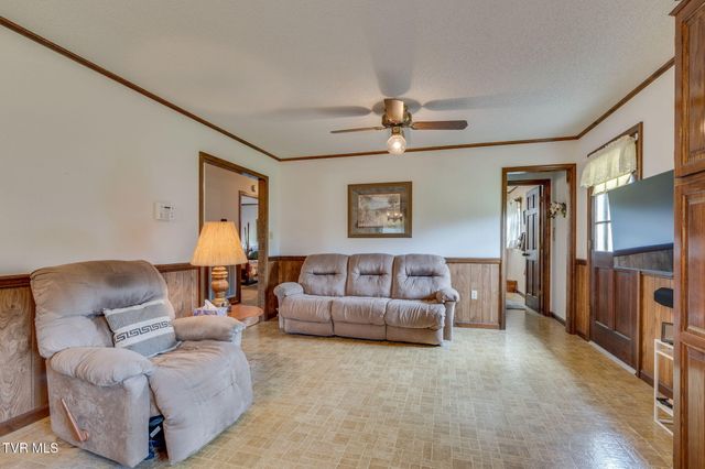 453 Twin Barns Road, Greeneville, TN 37743