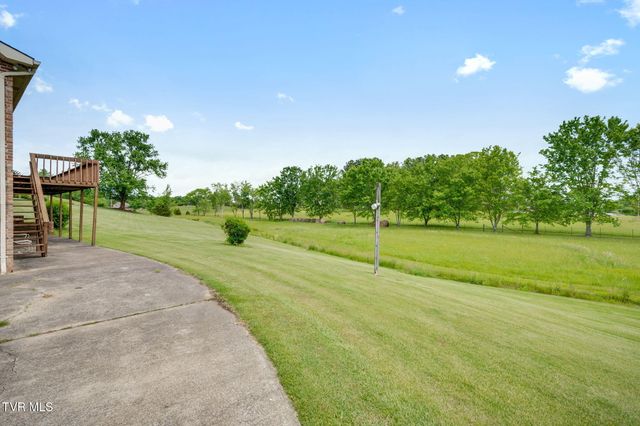 453 Twin Barns Road, Greeneville, TN 37743
