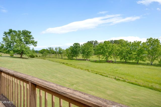 453 Twin Barns Road, Greeneville, TN 37743